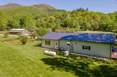 6186 Upper Burningtown Rd, Franklin, NC 28734