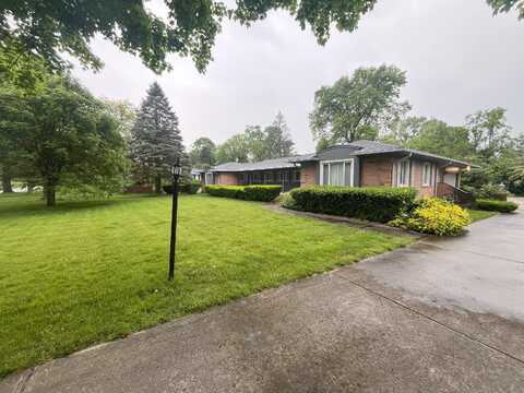 5462 Hedgerow Drive, Indianapolis, IN 46226