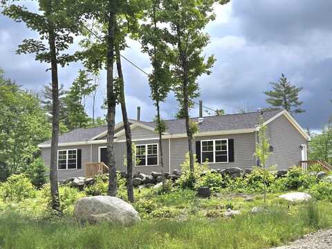 82 Rich Road, Harrison, ME 04040