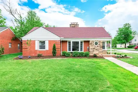 1073 Hereford Road, Cleveland Heights, OH 44112