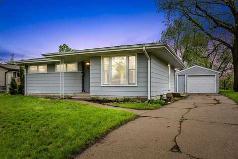 110 26th Street Court, Marion, IA 52302