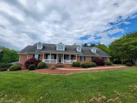 2041 Pipers Gap Road, Mount Airy, NC 27030
