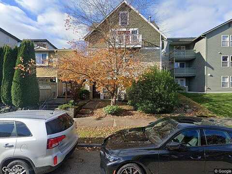 40Th, SEATTLE, WA 98136