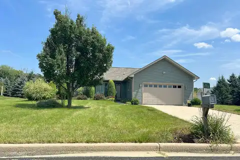 Maple Ridge, OCONOMOWOC, WI 53066