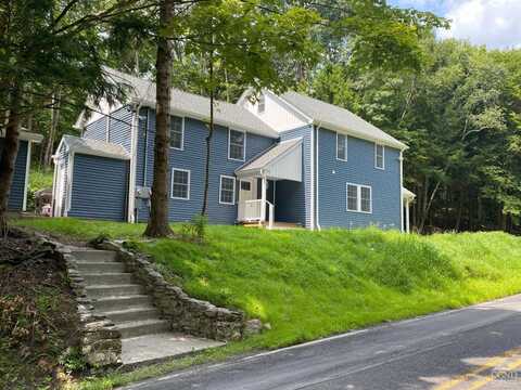 1633 County Route 41, Greenville, NY 12083