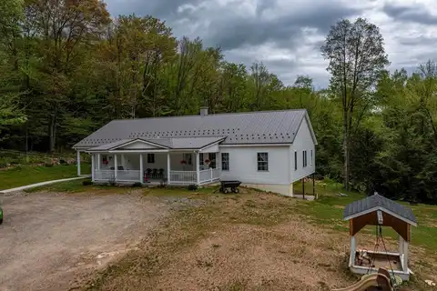 227 Vic Miller Rd, Strongstown, PA 15957