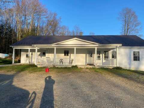 227 Vic Miller Rd, Strongstown, PA 15957