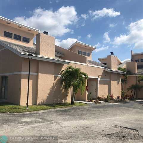 3951 Coral Springs Dr, Coral Springs, FL 33065