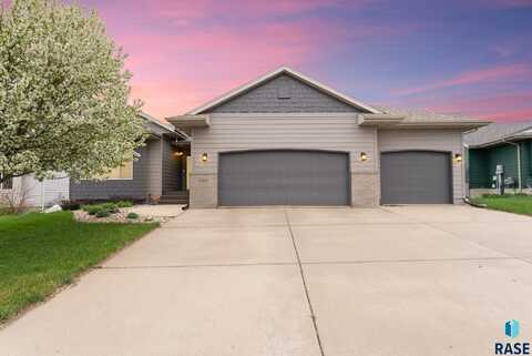 2317 S Katie Ave, Sioux Falls, SD 57106