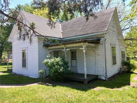 200 1st Street, Stover, MO 65078