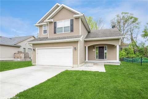 5001 Stream Side Circle, Des Moines, IA 50317