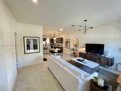 4648 NW 83rd Ave, Doral, FL 33166