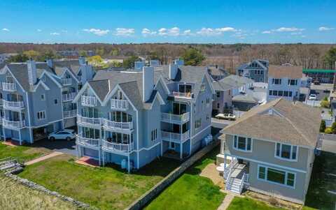 2 Saunders Avenue, Old Orchard Beach, ME 04064