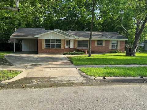 605 W 4TH ST, Clarksville, TX 75426