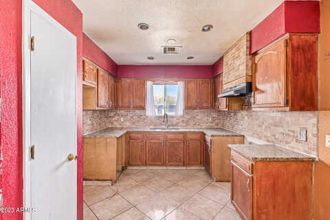 13Th, CASA GRANDE, AZ 85122