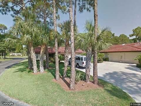 White Pine Ct, Sarasota, FL 34238
