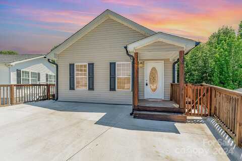 159 Badin Lake Circle, New London, NC 28127