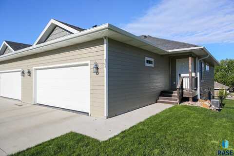 809 N Sherwood Ave, Sioux Falls, SD 57103