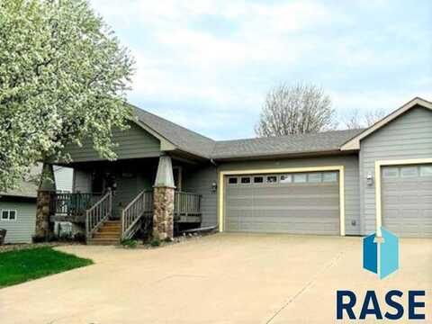 4113 S Bedford Ave, Sioux Falls, SD 57103