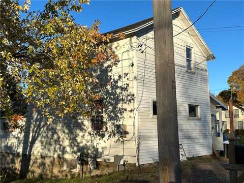 5548 State Route 104, New York, NY 13126