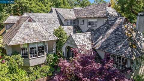 33 La Noria, Orinda, CA 94563