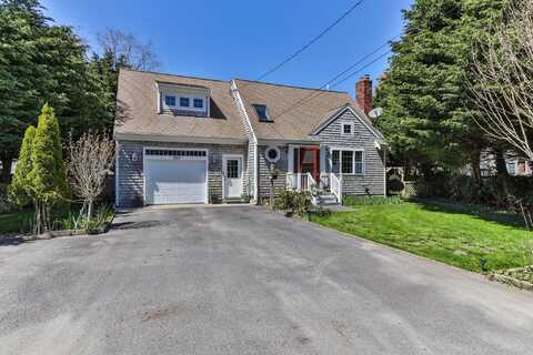 554 Strawberry Hill Road, Hyannis, MA 02601