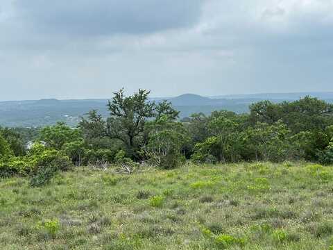 23 Lipan Apache Run, Blanco, TX 78606