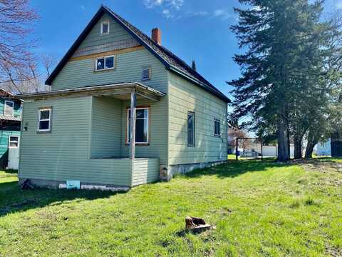 754 3RD AVE, Park Falls, WI 54552