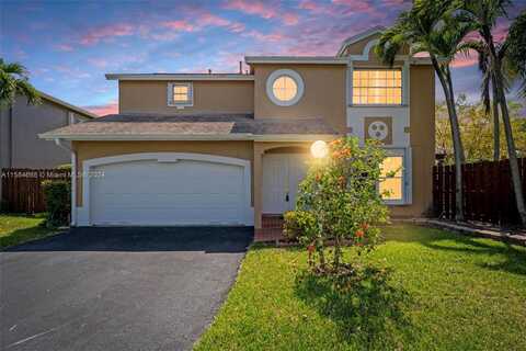 10065 NW 54th Ter, Doral, FL 33178