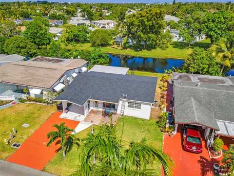 4200 NW 52nd Ave, Lauderdale Lakes, FL 33319