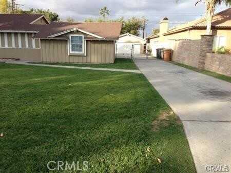 1901 W Page Ave, Fullerton, CA 92833