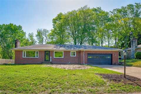 13484 Judy Avenue NW, Uniontown, OH 44685