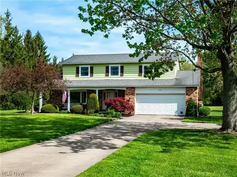 104 Country Place, Grafton, OH 44044