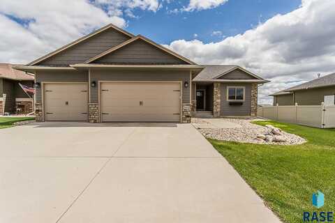 5500 S Chinook Ave, Sioux Falls, SD 57108