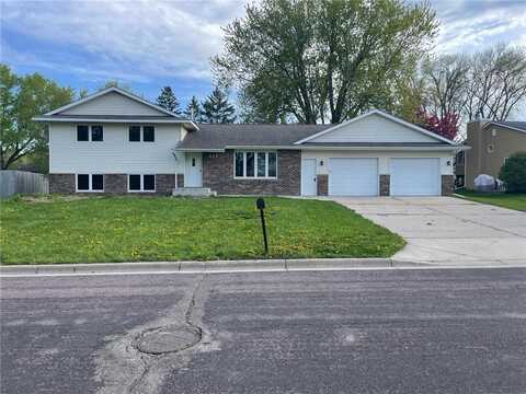 817 10th Avenue NW, Waseca, MN 56093