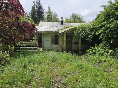 591 E 6TH ST, Coquille, OR 97423