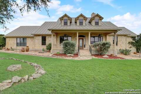 104 Rolling View Dr, Boerne, TX 78006