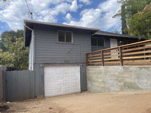 4083 Frye Ave, Clearlake, CA 95422