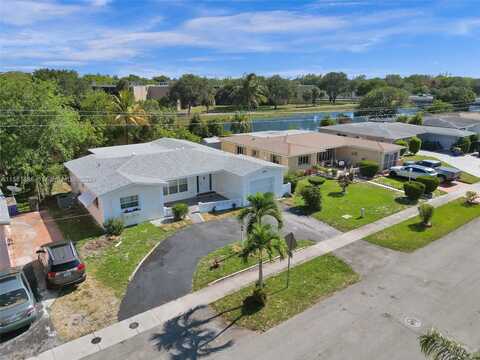 5072 NW 39th St, Lauderdale Lakes, FL 33319