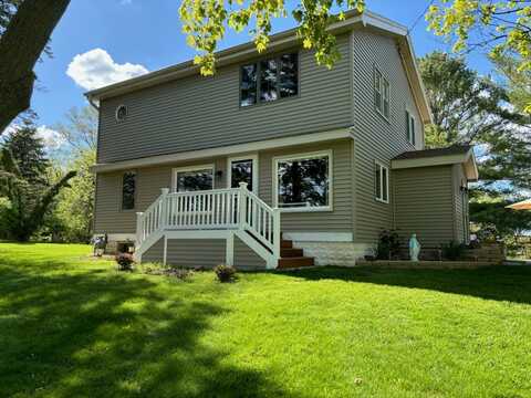 S69w22930 National Ave, Big Bend, WI 53103