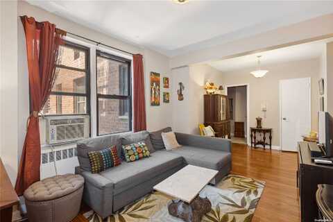 67-40 Yellowstone Boulevard, Forest Hills, NY 11375