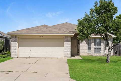 10836 Deauville Circle N, Fort Worth, TX 76108