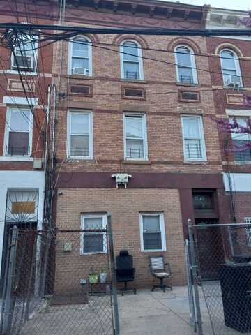 470 Wyona St, Brooklyn, NY 11207