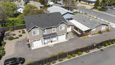 52-56 S Haskell Street, Central Point, OR 97502