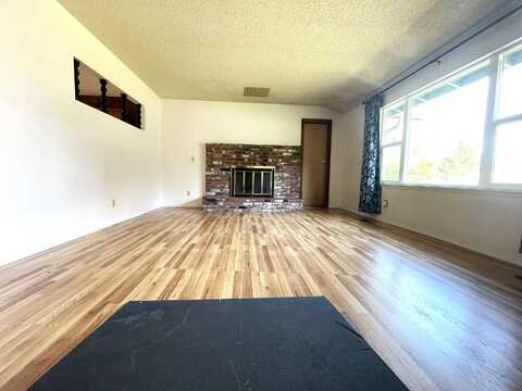 332 NW Pleasant View Drive, Grants Pass, OR 97526