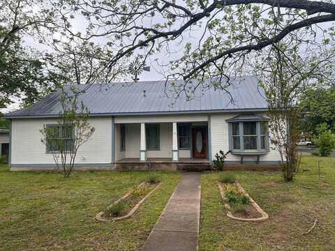 211 Hackberry, Fredericksburg, TX 78624