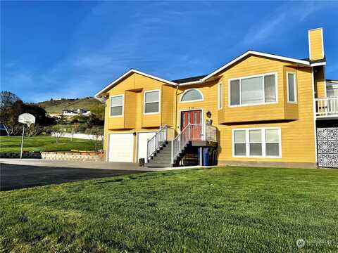 25Th, EAST WENATCHEE, WA 98802