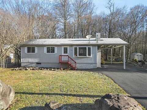 Country Place, TOBYHANNA, PA 18466