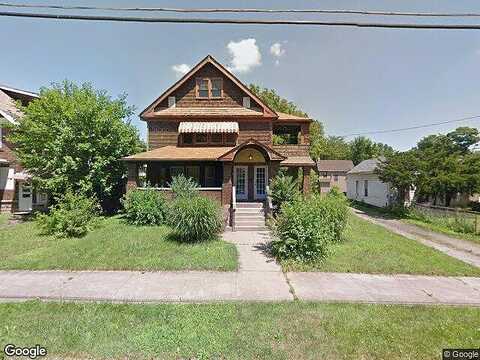 Oakdale Ave, AKRON, OH 44302