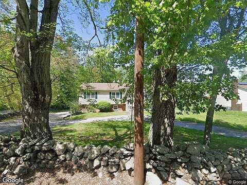 Stonehouse, TRUMBULL, CT 06611